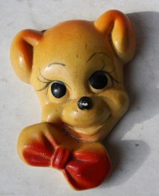 Teddy Bear Face Chalkware Figurine Wall Hanger Cartoon Comic Style Adorable ---