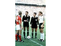 セカイモン カール ハインツ ルンメニゲ 写真 Ebay公認海外通販 日本語サポート 日本円決済