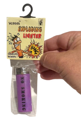 Vintage WONDER EXPLODING LIGHTER Bang Trick Gag Prank Joke No Smoking Original