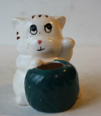 Cat Kitten Figurine Cartoon Comic Style Cat Green Holder Ceramic Hand Painted --