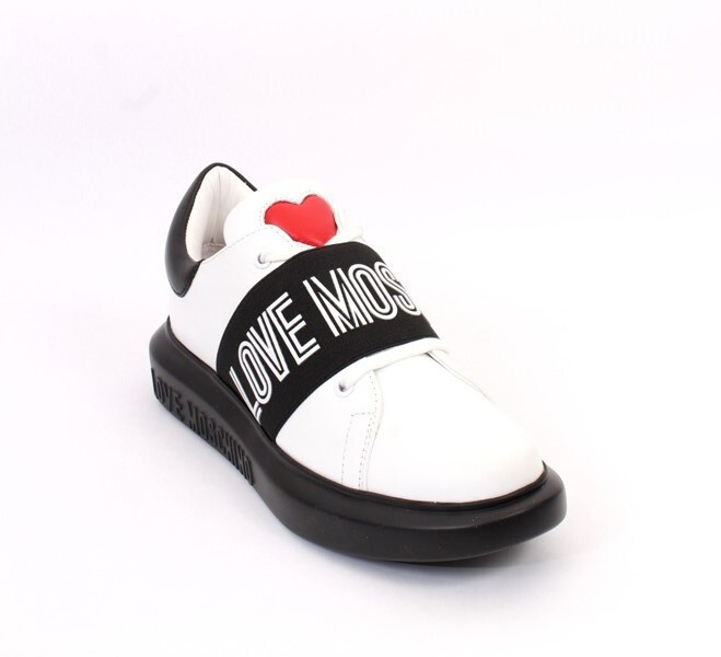 MOSCHINO ロゴ入り スニーカー Moschino Kids Logo Strap Sneakers | White | FARFETCH