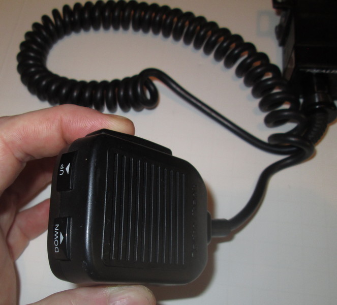 Realistic 40 Channel Way 2-Way CB Radio TRC-477 with Microphone