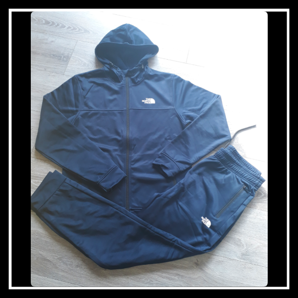 North face Tracksuit in Navy: Large | in City of London, London | Gumtree