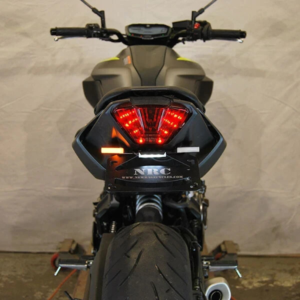 (値下げ)YAMAHA MT-07レッドカウル 5点セット ヤマハ MT-07 ABS 2025年式 8BL-RM48Jの諸元・スペック情報