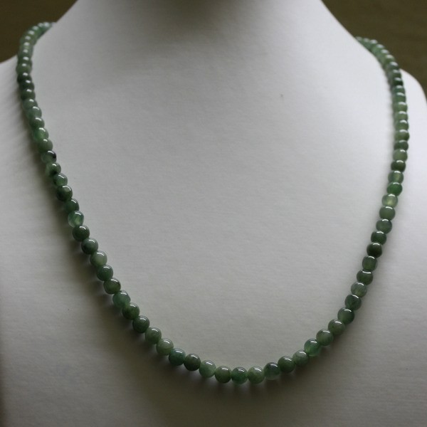 100% Natural Untreated Grade "A" Beautiful Green Jadeite Bead Necklace 5.6mm 20" 100% Natural Untreated Grade "A" Beautiful Green Jadeite Bead Necklace 5.6mm 20"