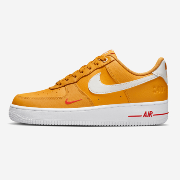 

Женские кроссовки Nike Air Force 1 07 40th Anniversary «Желтая охра» (DQ7582-700), Yellow ochre, Nike Women's Air Force 1 '07
