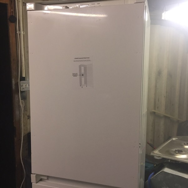 Integrated fridge freezer Schreiber apm6855 in Livingston, West