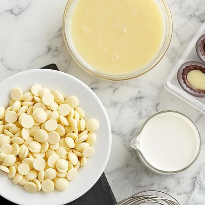 Callebaut CW2 25.9% White Belgian Chocolate Callets Wafers