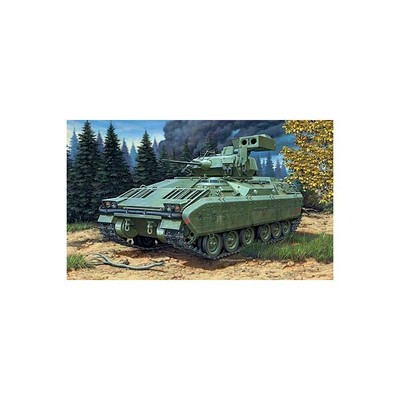 VEHICULO DE COMBATE DE CABALLERIA M-2 / M-3 BRADLEY -1/72- Revell 03143