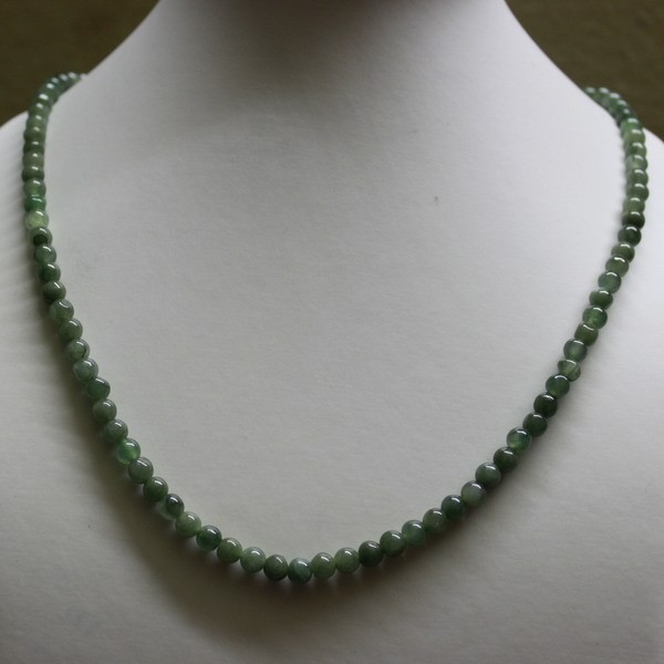 100% Natural Untreated Grade "A" Beautiful Green Jadeite Bead Necklace 5.6mm 20" 100% Natural Untreated Grade "A" Beautiful Green Jadeite Bead Necklace 5.6mm 20"