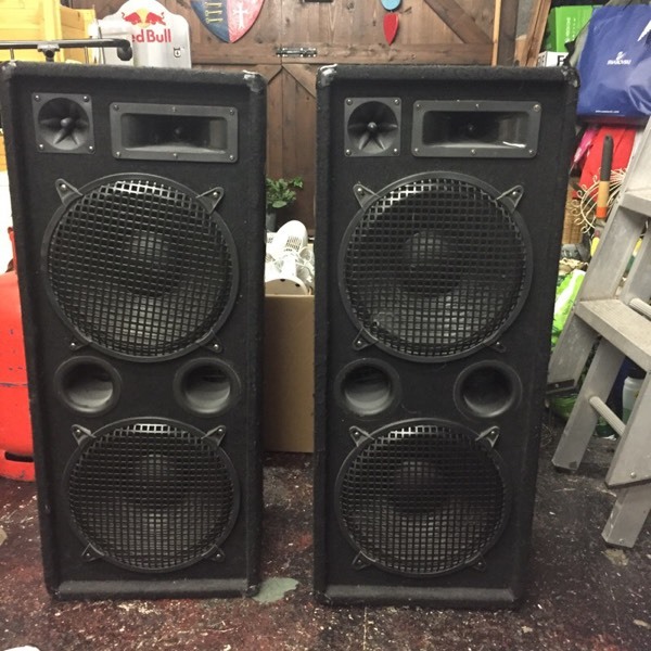 2 x 1000 watt omnitronic dx 2222 dj speakers and amp in Heanor