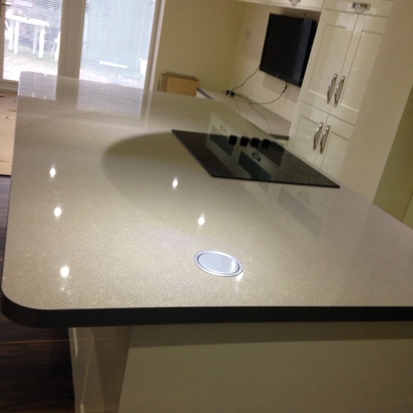 NEW LEFTOVER WORKTOP GOLD SPARKLE WREN KITCHEN WORKTOP AND ISLAND TOP