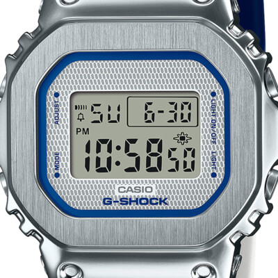 Pre-owned Casio G-shock Precious Heart Gm-s5600lc-7jf Silver Blue Women's Watch In Box