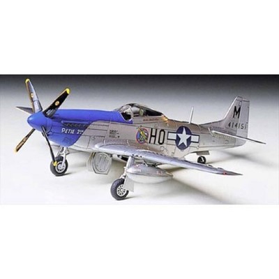 Tamiya 60749 1/72 North American P-51D Mustang AIrplane Model Kit