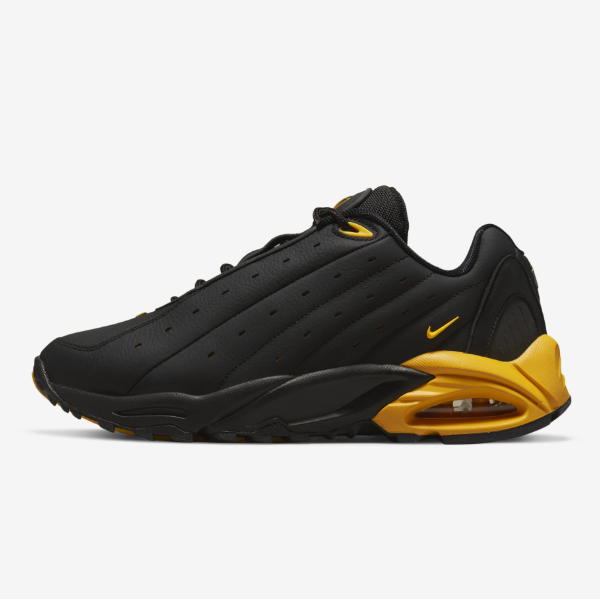 

Обувь Nike X Nocta Hot Step Air Terra (DH4692-002) «Black University Gold», Черный, Nike Air Terra