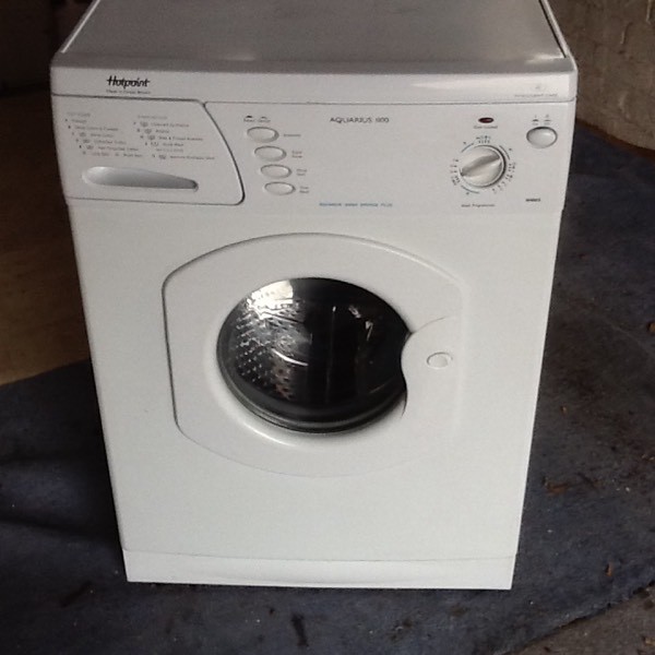 Hotpoint Aquarius 1100 spin white washing machine. in Blackpool