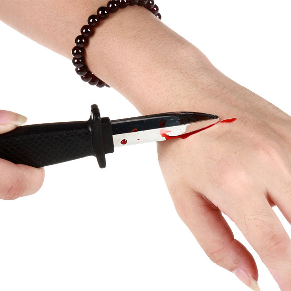 2pc Bleeding Knife Plastic HALLOWEEN FAKE KNIFE BLOOD HORRIBLE SCARY TRICKY PROP eBay