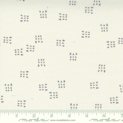 Moda Celestial by Zen Chic 1761 12 Moonbeam Triangles Cotton