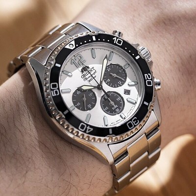 Pre-owned Orient Men's Metal Band Sports Diver Design  Mako Rn-tx0203s Solar Watch