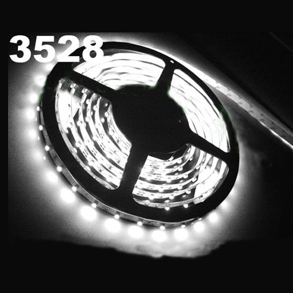 Striscia A Led Colore Bianco 5 Metri 300 Smd 3528 Bobina Led Strip Adesiva hsb