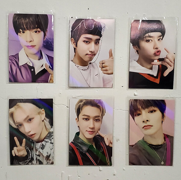 STRAY KIDS [ IN LIFE ] HOLOGRAM PHOTOCARD | WITHDRAMA