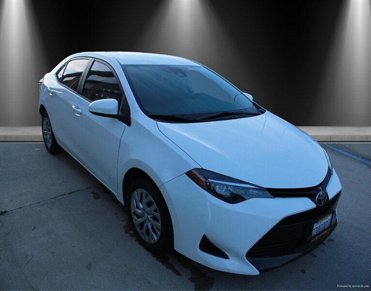 Owner 2017 Toyota Corolla LE