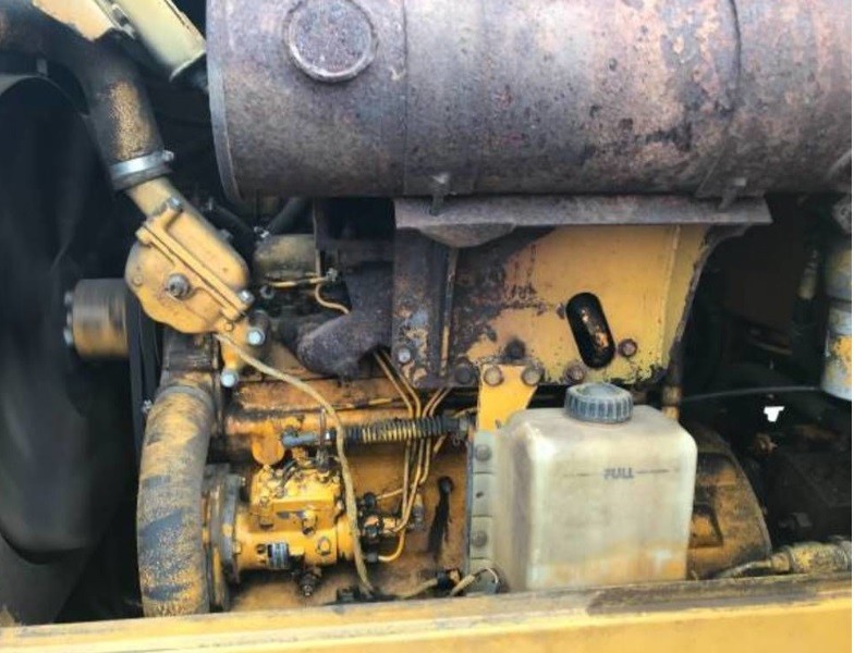 1989 JOHN DEERE 444E EROPS, LOW HOURS, 2 YD BUCKET,  WAS USED FOR SNOW REMOVAL