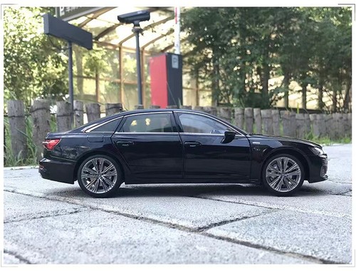 Amazon | 超美品！全金属！AUDI 特注！1/18 アウディ ALL NEW