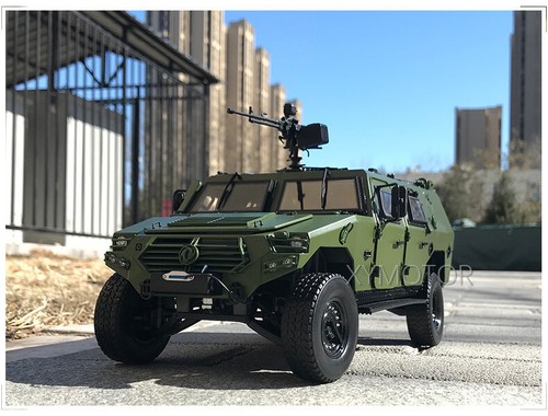 ランドローバーmilitaire 1/43 + Zodiac IFOR Altaya 1:43 International Loadstar Wasterlain Verviers fire