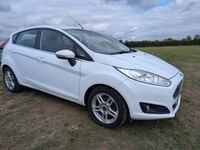 Ford Fiesta ZETEC petrol white 5 door rule compliant hoi all clear