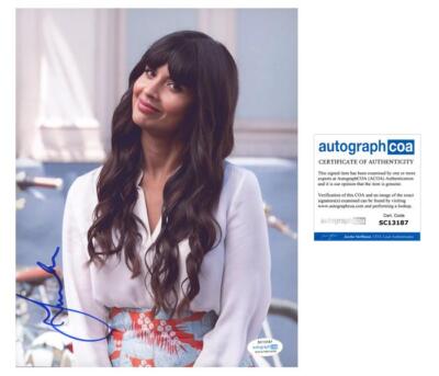Jameela Jamil ''The Good Place'' AUTOGRAPH Signed 'Tahani Al-Jamil' 8x10 Photo