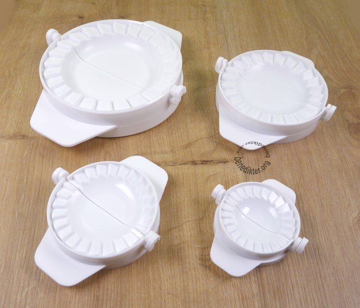 4 tlg. MAULTASCHEN FORMER SET RAVIOLI MAULTASCHENSET Nudelformer Ravioliformer