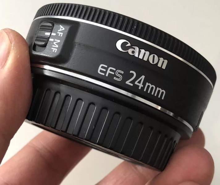 CANON EFS STM 24mm F/2.8 FIXED PRIME PORTRAIT LENS in Erdington