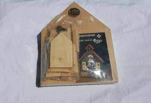 TimeKeepers School House Walnut Hollow Farm  Craft Painting Clock Vintage