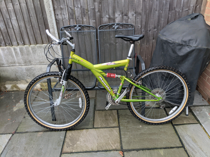 Apollo guru bike hotsell