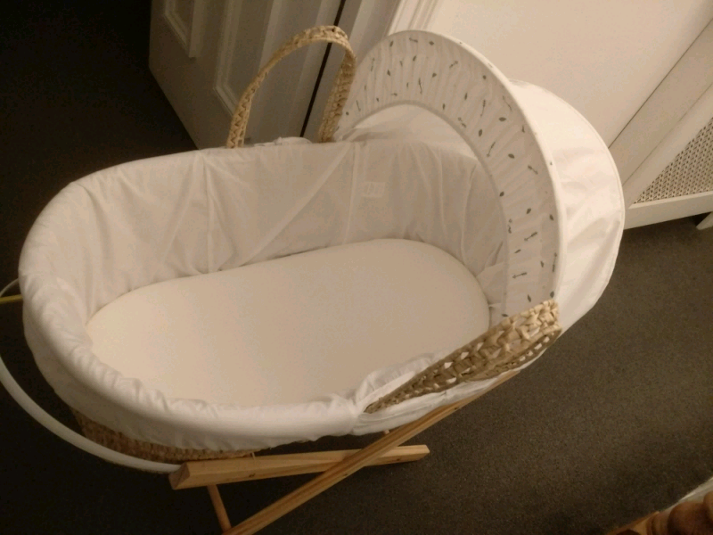 Mamia moses sale basket mattress