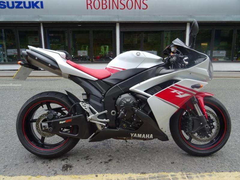 Yamaha r1 2004 Red