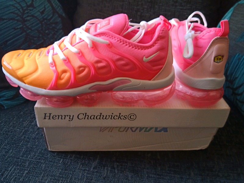 nike henry chadwicks pink