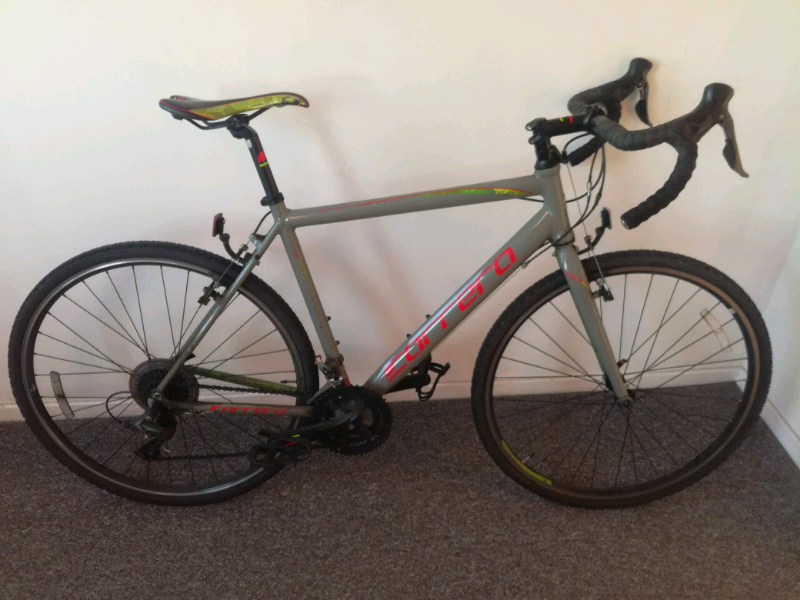 Halfords crixus sale