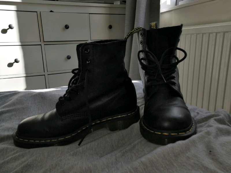 bath dr martens