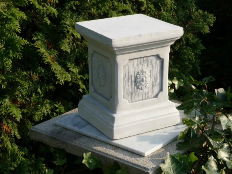 Sockel - Blumensäule - Podest - Säule - Gartensäule in Nordrhein