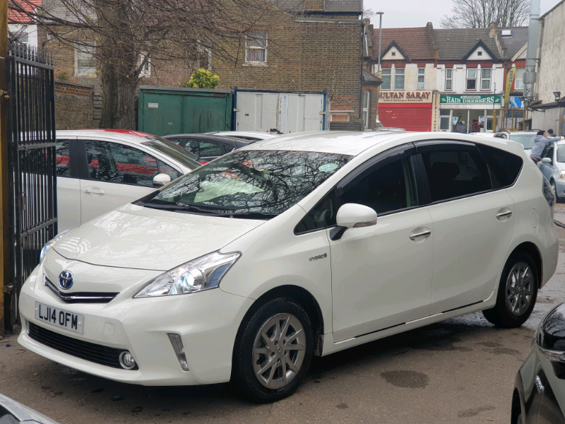 Toyota prius plus hybrid CVT VVTI