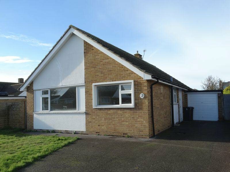 3 bedroom detached bungalow in Selsey to let from 1st July in
