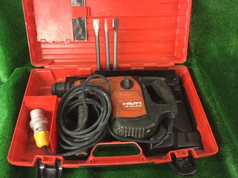 Hilti TE 40 AVR Combi Hammer Drill / Breaker 110v in Eaglesham