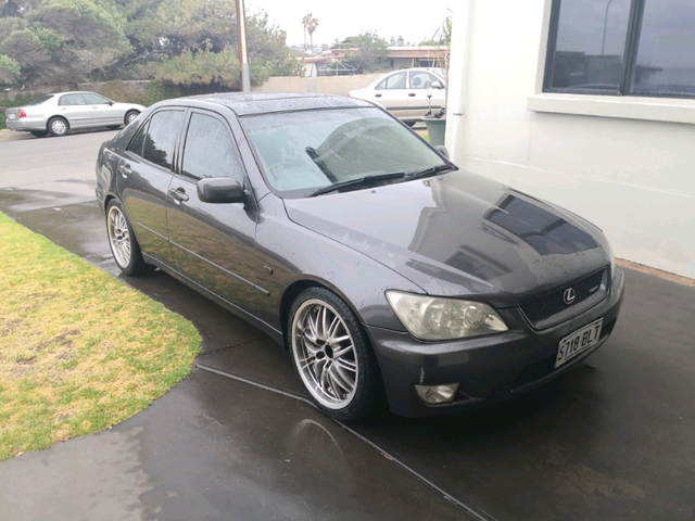 Lexus is200 1999