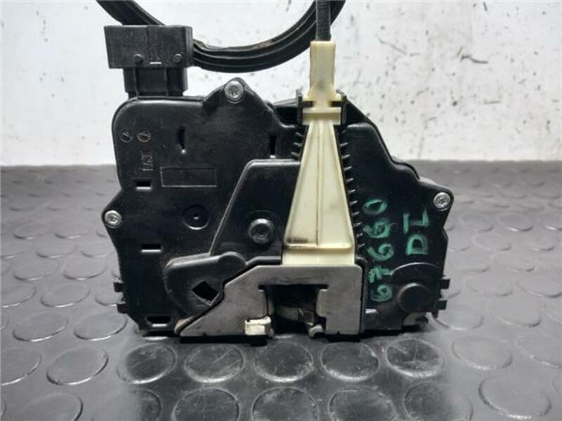 13431841 Moteur Fermeture CentralisÃ©E Avant Gauche Pour Opel Corsa E 1148334