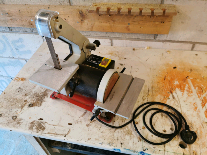 Axminster AW130BD2 belt and disc sander in Livingston, West Lothian