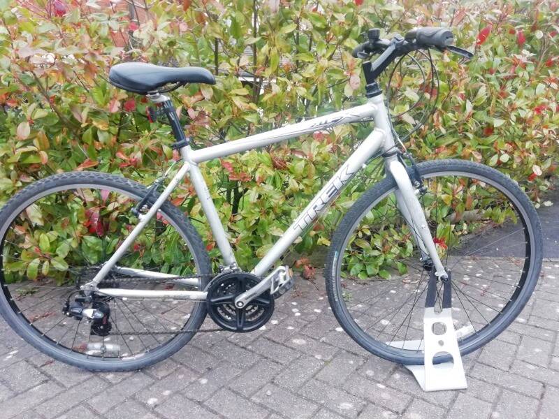 trek 7.3 fx frame size