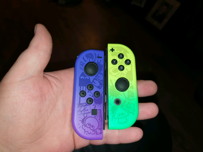 Nintendo switch splatoon 3 joy cons limited edition in Stirling Gumtree