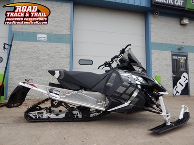 2017 Arctic Cat® ZR 4000 LXR (129) Black / White